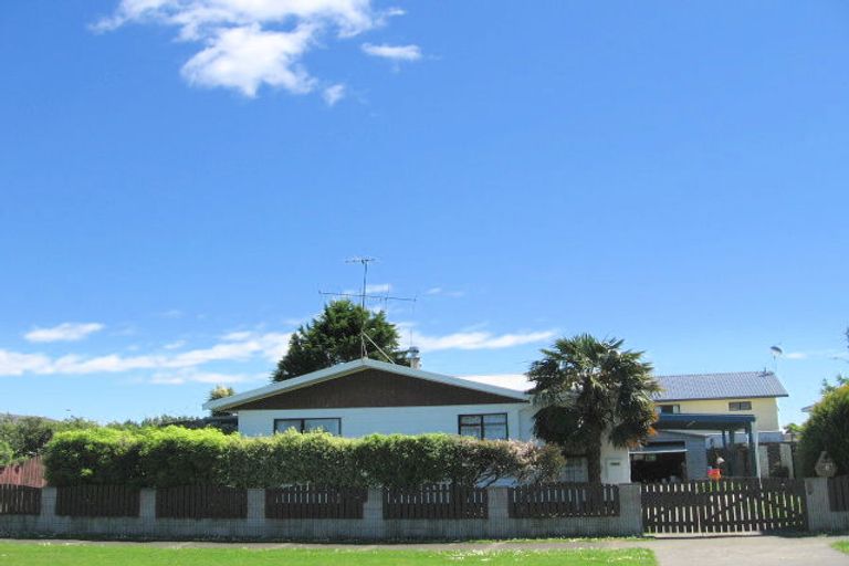 Photo of property in 4 U'ren Place, Riverdale, Gisborne, 4010