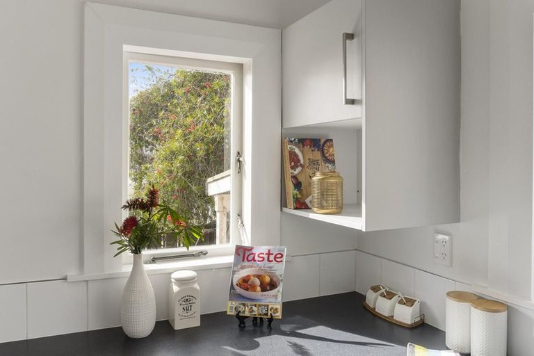 Photo of property in 26 Seabrook Avenue, New Lynn, Auckland, 0600