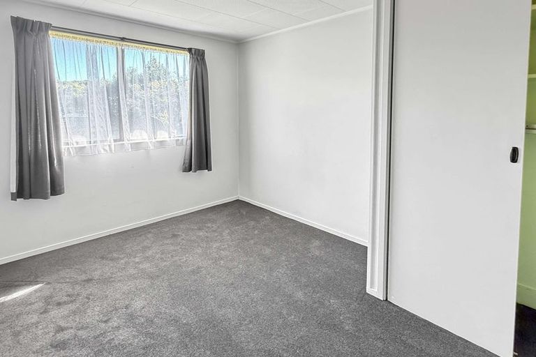 Photo of property in 20 Tiller Close, Kelvin Grove, Palmerston North, 4414