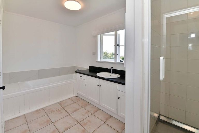 Photo of property in 1141 Whangaparaoa Road, Tindalls Beach, Whangaparaoa, 0930