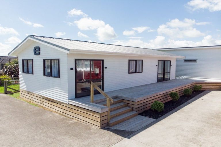 Photo of property in 30 Orchard East Road, Ngatea, 3503