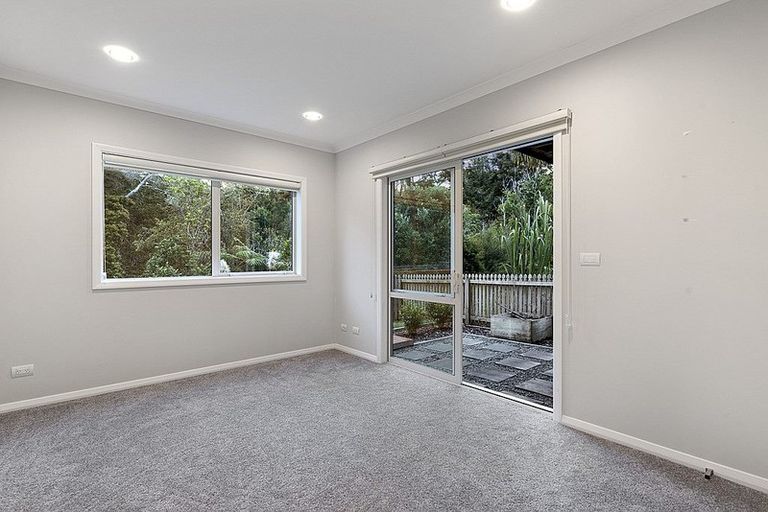Photo of property in 61 Bernard Magnus Lane, Greenhithe, Auckland, 0632