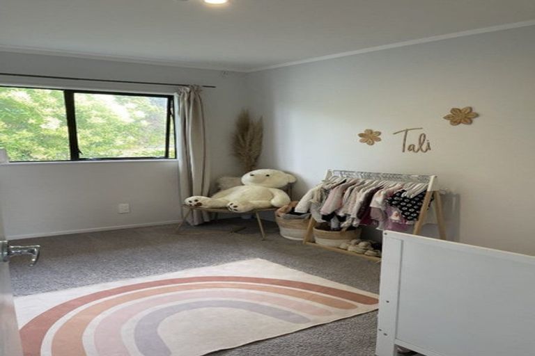 Photo of property in 1/38 Kaipatiki Road, Glenfield, Auckland, 0629