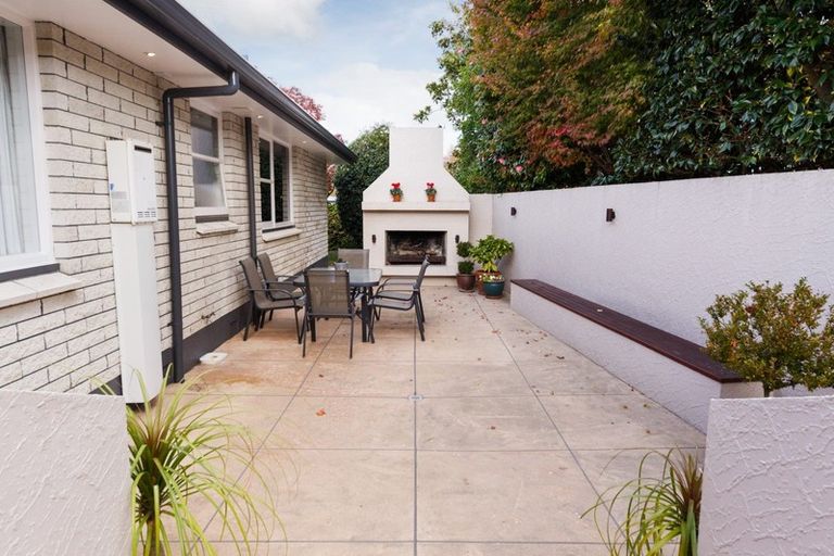 Photo of property in 28 Newcastle Street, Hokowhitu, Palmerston North, 4410