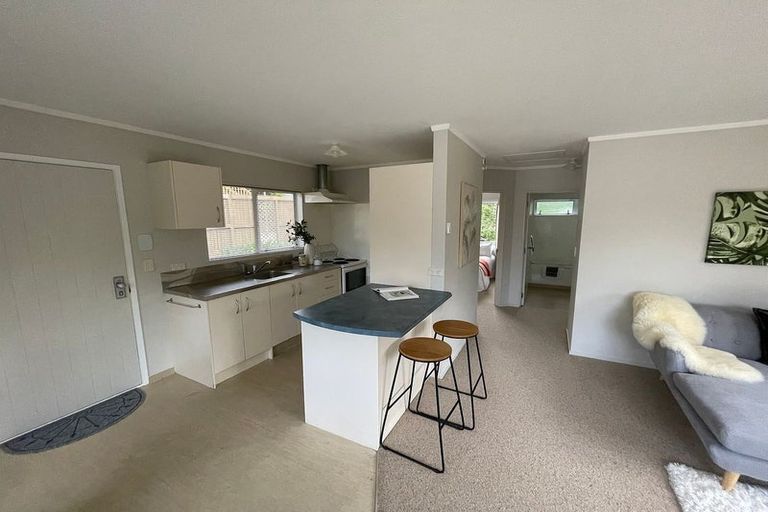 Photo of property in 22 Kayeleen Place, Cockle Bay, Auckland, 2014