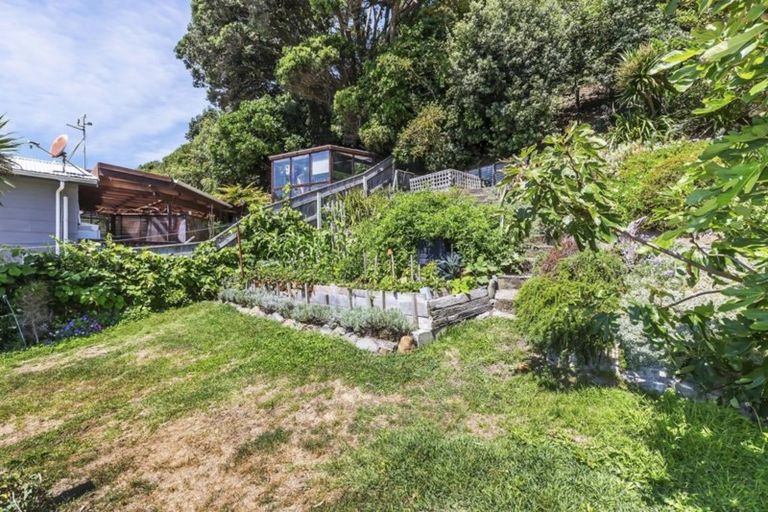 Photo of property in 8 Ocean Parade, Pukerua Bay, 5026