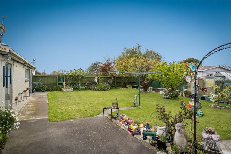 Photo of property in 7 Brockenhurst Street, Aranui, Christchurch, 8061