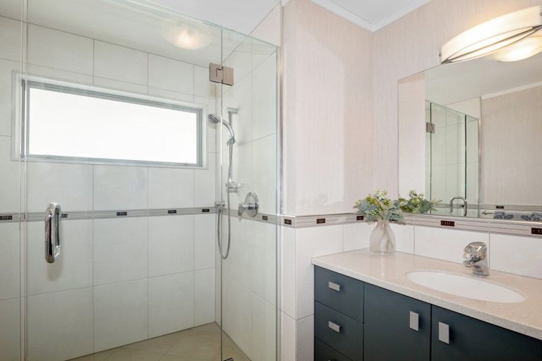 Photo of property in 10 The Mall, Mount Maunganui, 3116