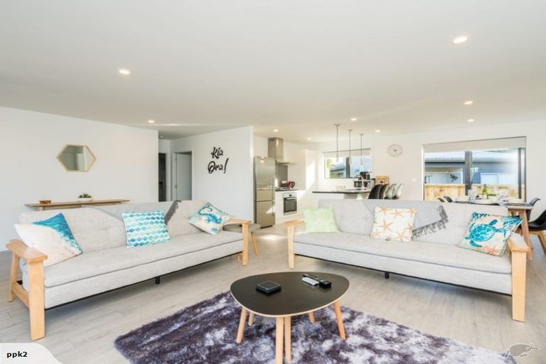 Photo of property in 10 Halyard Way, Mangawhai, 0505