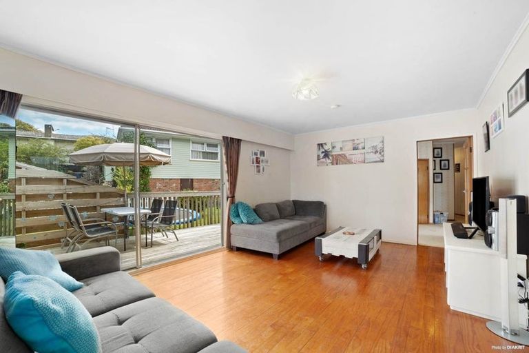 Photo of property in 14 Aplin Place, Birkdale, Auckland, 0626