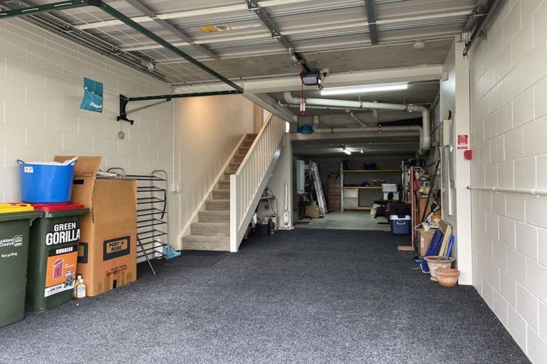 Photo of property in 7 Eaves Bush Parade, Orewa, 0931