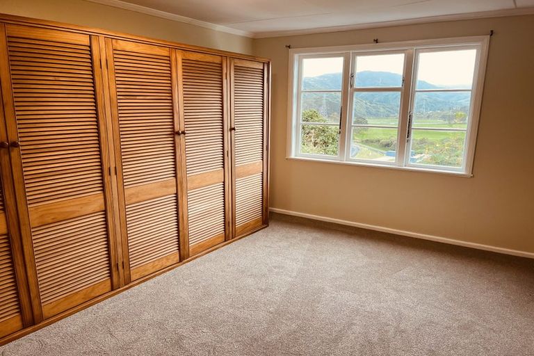 Photo of property in 37 Creswick Terrace, Northland, Wellington, 6012