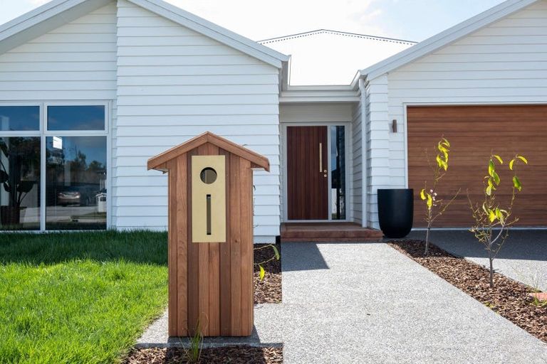 Photo of property in 76 Pelorus Avenue, Poraiti, Napier, 4112