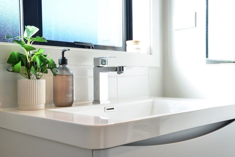 Photo of property in 3 Manawaroa Close, Grandview Heights, Hamilton, 3200