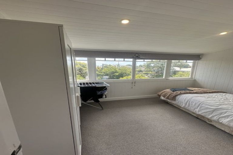 Photo of property in 33 Kotare Street, Fendalton, Christchurch, 8041