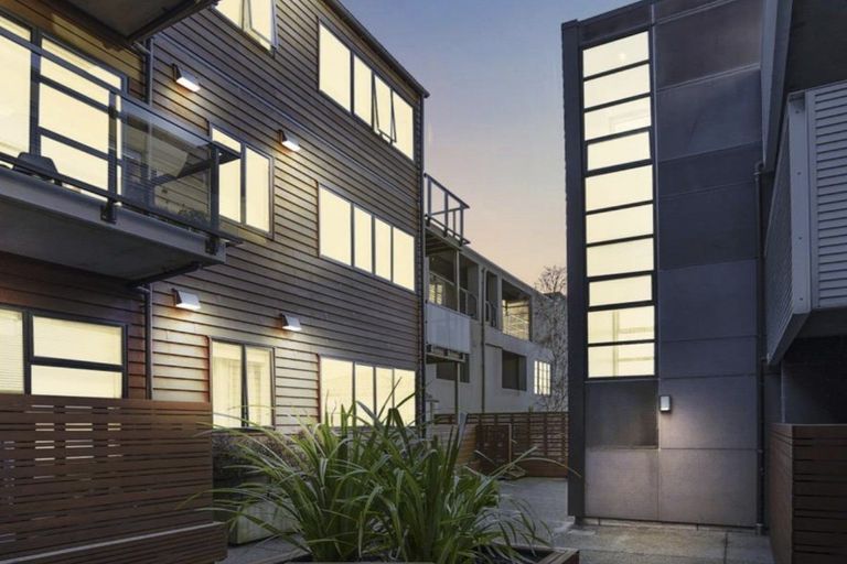 Photo of property in Detroit Apartments, 309/181 Tasman Street, Mount Cook, Wellington, 6021