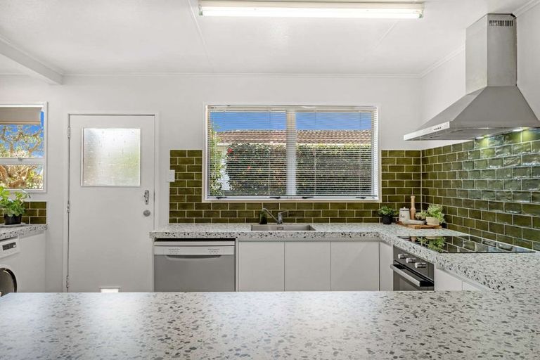 Photo of property in 1 Langley Avenue, Milson, Palmerston North, 4414