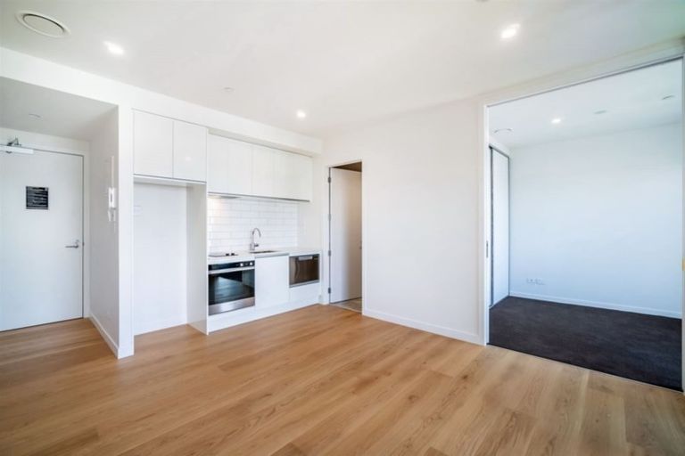 Photo of property in Frank Sargeson Apts, 408/80 Anzac Street, Takapuna, Auckland, 0622
