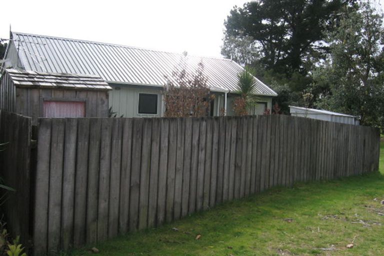 Photo of property in 115 Puriri Place, Matarangi, Whitianga, 3592