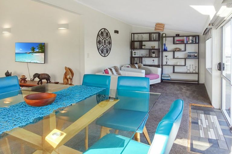 Photo of property in 23 Nash Parade, Foxton Beach, Foxton, 4815