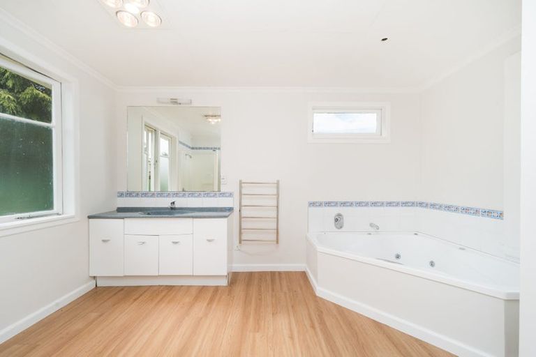 Photo of property in 502 Pioneer Highway, Highbury, Palmerston North, 4412