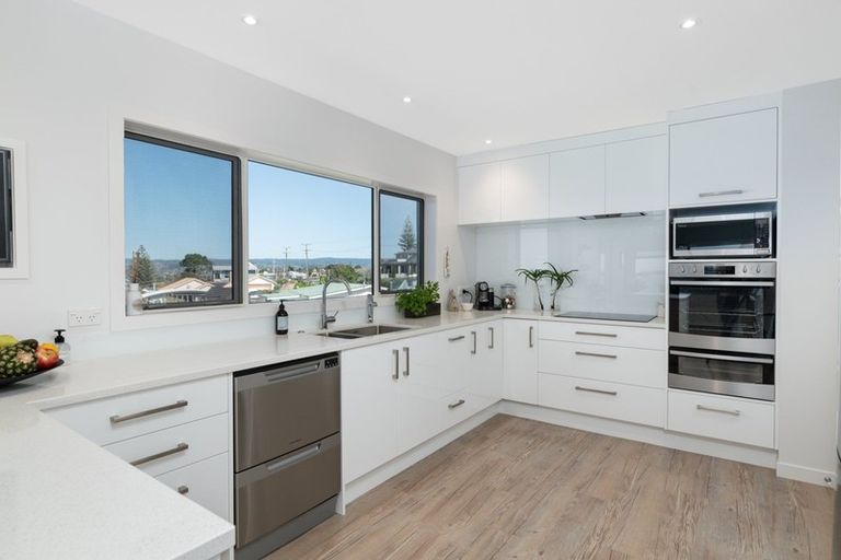 Photo of property in 69 Harbour View Road, Omokoroa, 3114