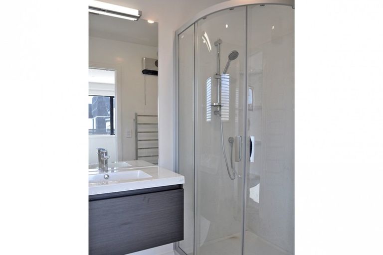 Photo of property in 6 Kapuka Lane, Wanaka, 9305