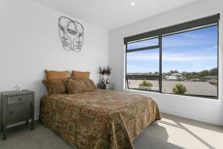 Photo of property in 32 Coprosma Crescent, Waipahihi, Taupo, 3330