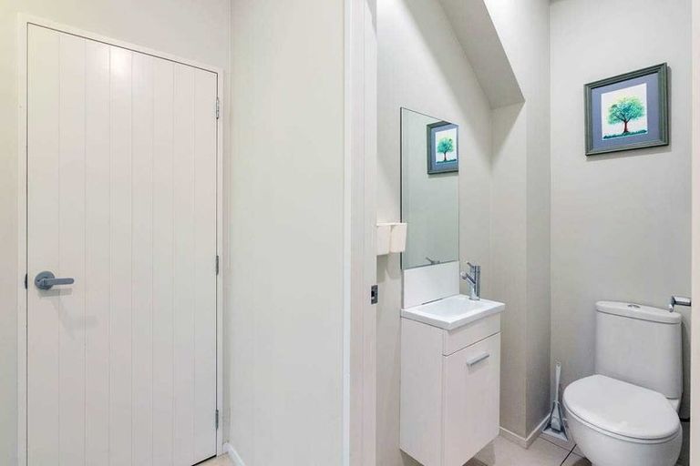 Photo of property in 10/45a Swanson Road, Henderson, Auckland, 0610