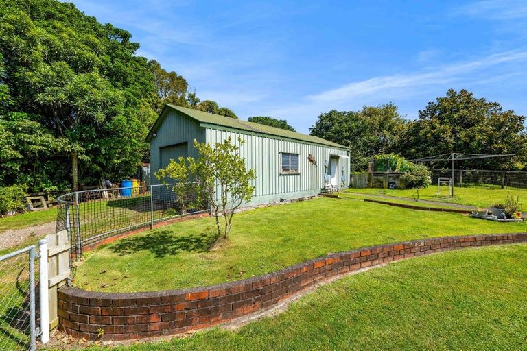 Photo of property in 115 Alfred Road, Egmont Village, New Plymouth, 4371