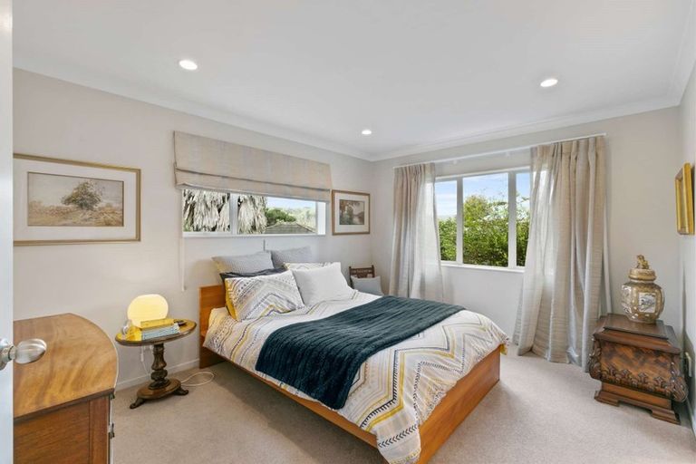 Photo of property in 15 Cabeleigh Drive, Helensville, 0800