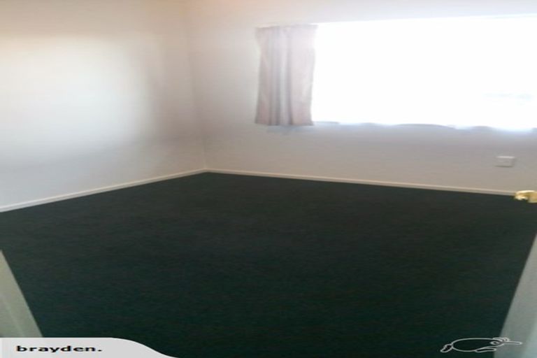 Photo of property in 3 Bryce Place, Kelvin Grove, Palmerston North, 4414