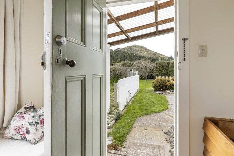 Photo of property in 18 Clermont Street, Ward, Seddon, 7285