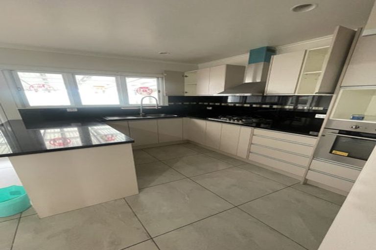 Photo of property in 1/213 Sunnynook Road, Wairau Valley, Auckland, 0627