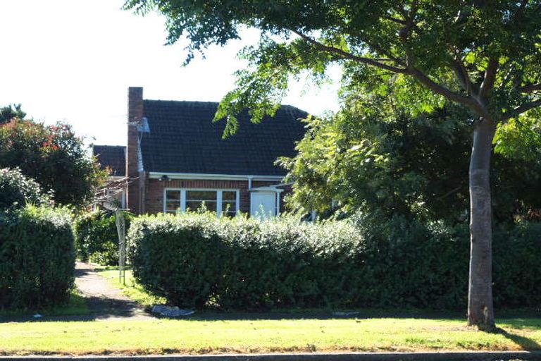 Photo of property in 35 Vine Street, Mangere East, Auckland, 2024