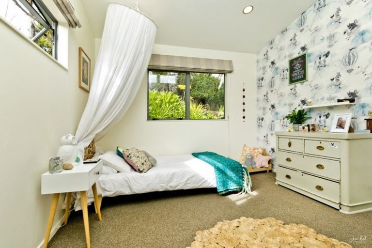 Photo of property in 126 Taiapa Road, Muriwai, 0881