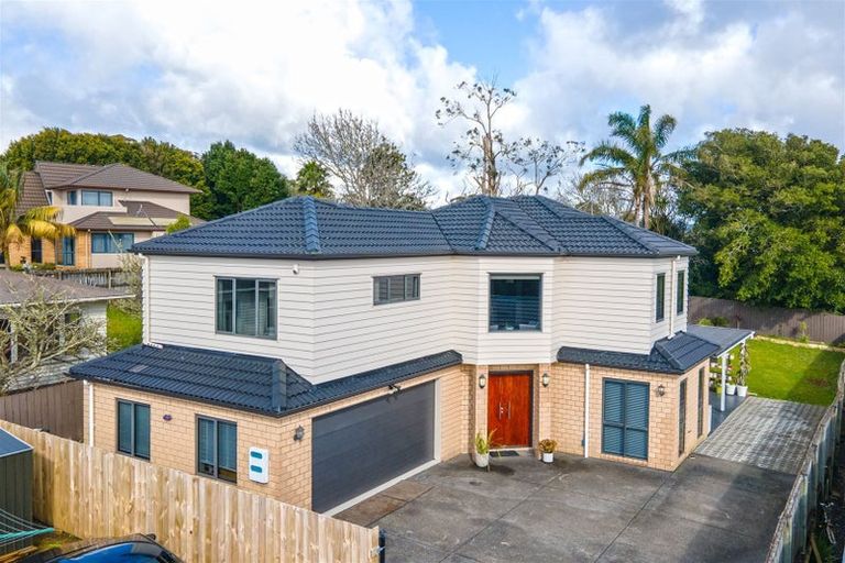 Photo of property in 99a Awaroa Road, Sunnyvale, Auckland, 0612