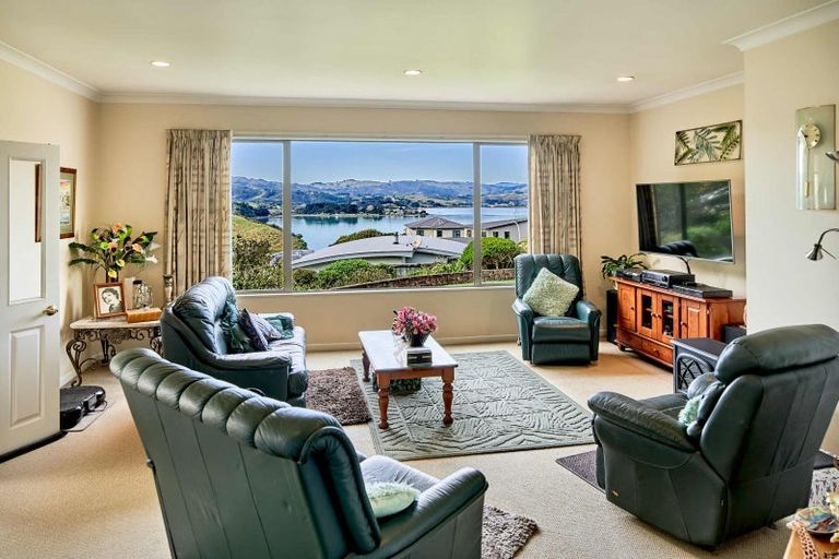 Photo of property in 28 Saint Ives Drive, Camborne, Porirua, 5026