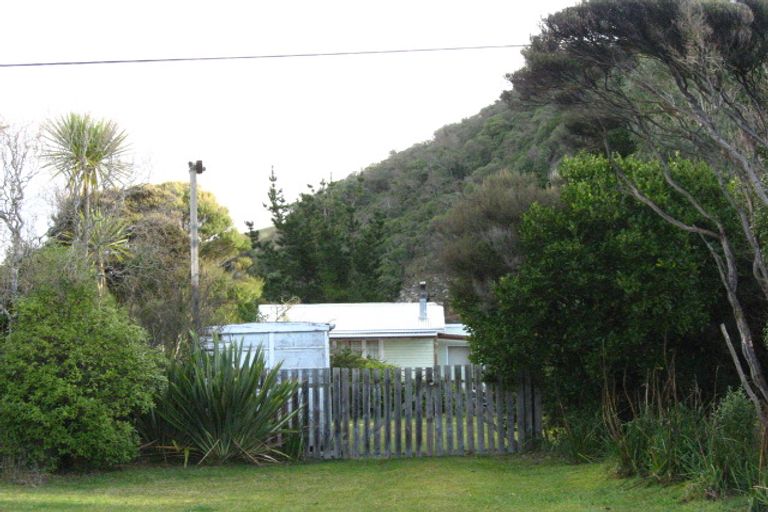 Photo of property in 22 Beach Road, Long Beach, Port Chalmers, 9081