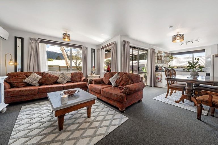 Photo of property in 20 George Street, Picton, 7220