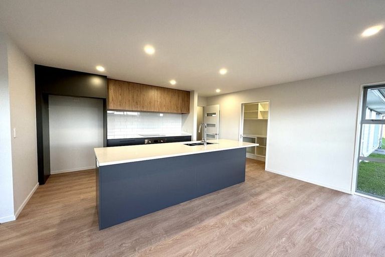 Photo of property in 5 Salkeld Place, Woodend, 7610