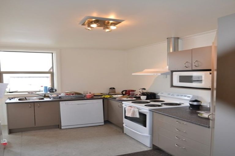 Photo of property in 12 Howe Street, North Dunedin, Dunedin, 9016