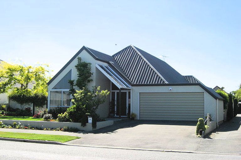Photo of property in 46 Westgrove Avenue, Avonhead, Christchurch, 8042