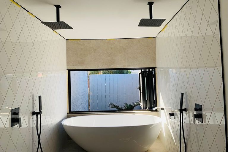 Photo of property in 1a Taupo Avenue, Mount Maunganui, 3116