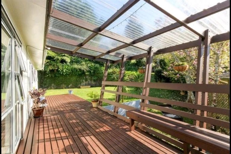 Photo of property in 6c Waterloo Place, Westown, New Plymouth, 4310