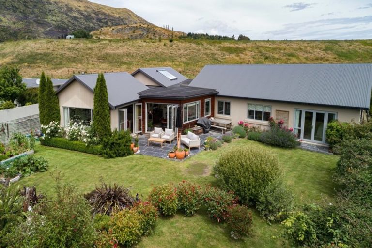 Photo of property in 27 Onslow Road, Lake Hayes, Queenstown, 9304