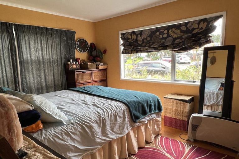 Photo of property in 21 Lisa Rise, Half Moon Bay, Auckland, 2012