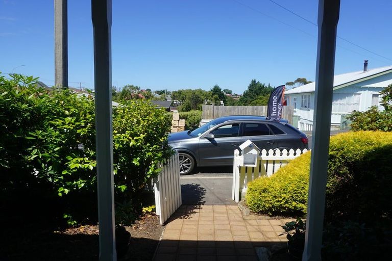 Photo of property in 6 Bernard Street, Kenmure, Dunedin, 9011