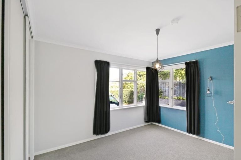 Photo of property in 93 Normandale Road, Normandale, Lower Hutt, 5010