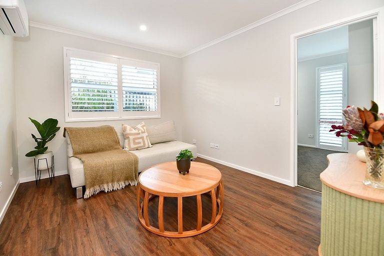 Photo of property in 48 Amorino Drive, Red Beach, 0932